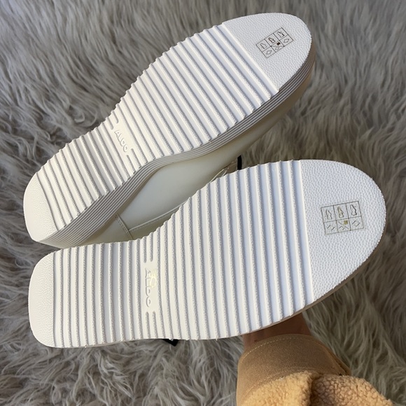 Boots - Picture 4 of 4